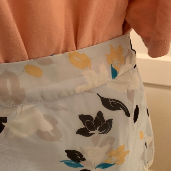 Lane Bryant NWT hi-low floral print skirt - Picture 5 of 11